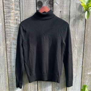 Banana Republic Men’s Black Turtleneck Sweater